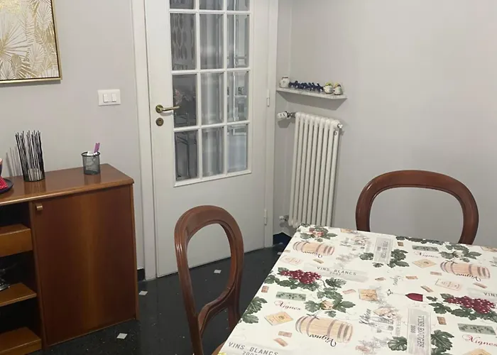 Casa Di Aldo: Una Casa Nel Centro Di Nervi.