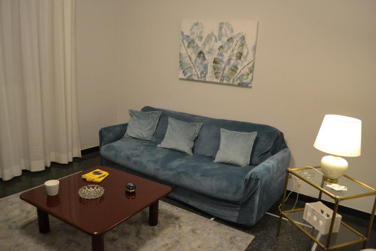 Apartamento Casa Di Aldo: Casa Nel Centro Di Nervi. *