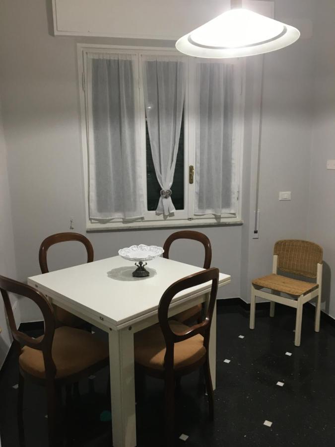 Casa Di Aldo: Casa Nel Centro Di Nervi. *