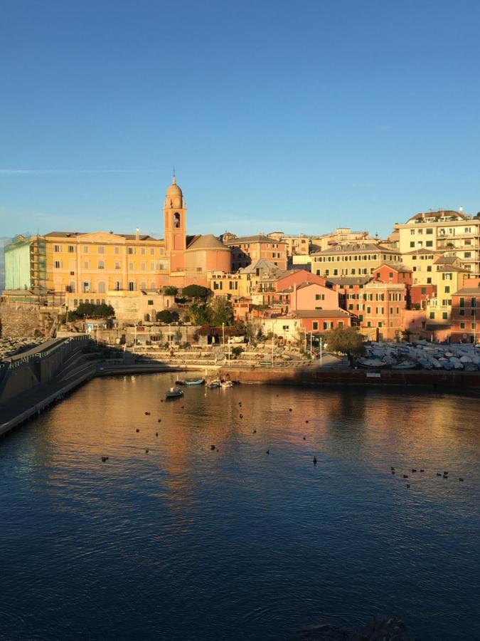 Casa Di Aldo: Casa Nel Centro Di Nervi. * Genua