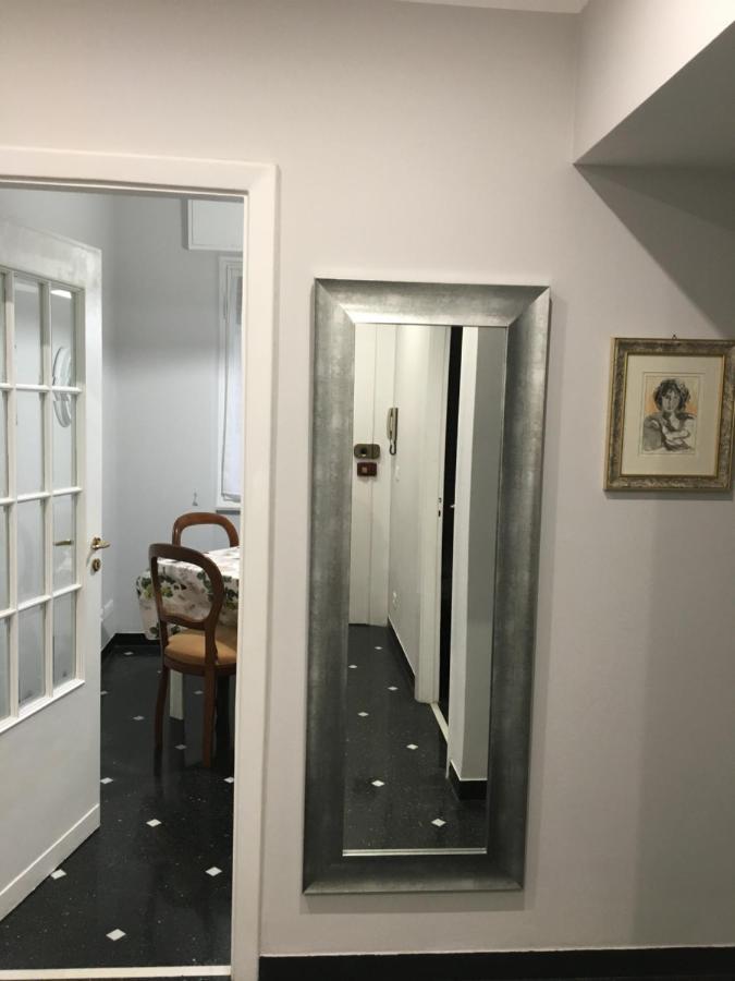 Casa Di Aldo: Casa Nel Centro Di Nervi. *