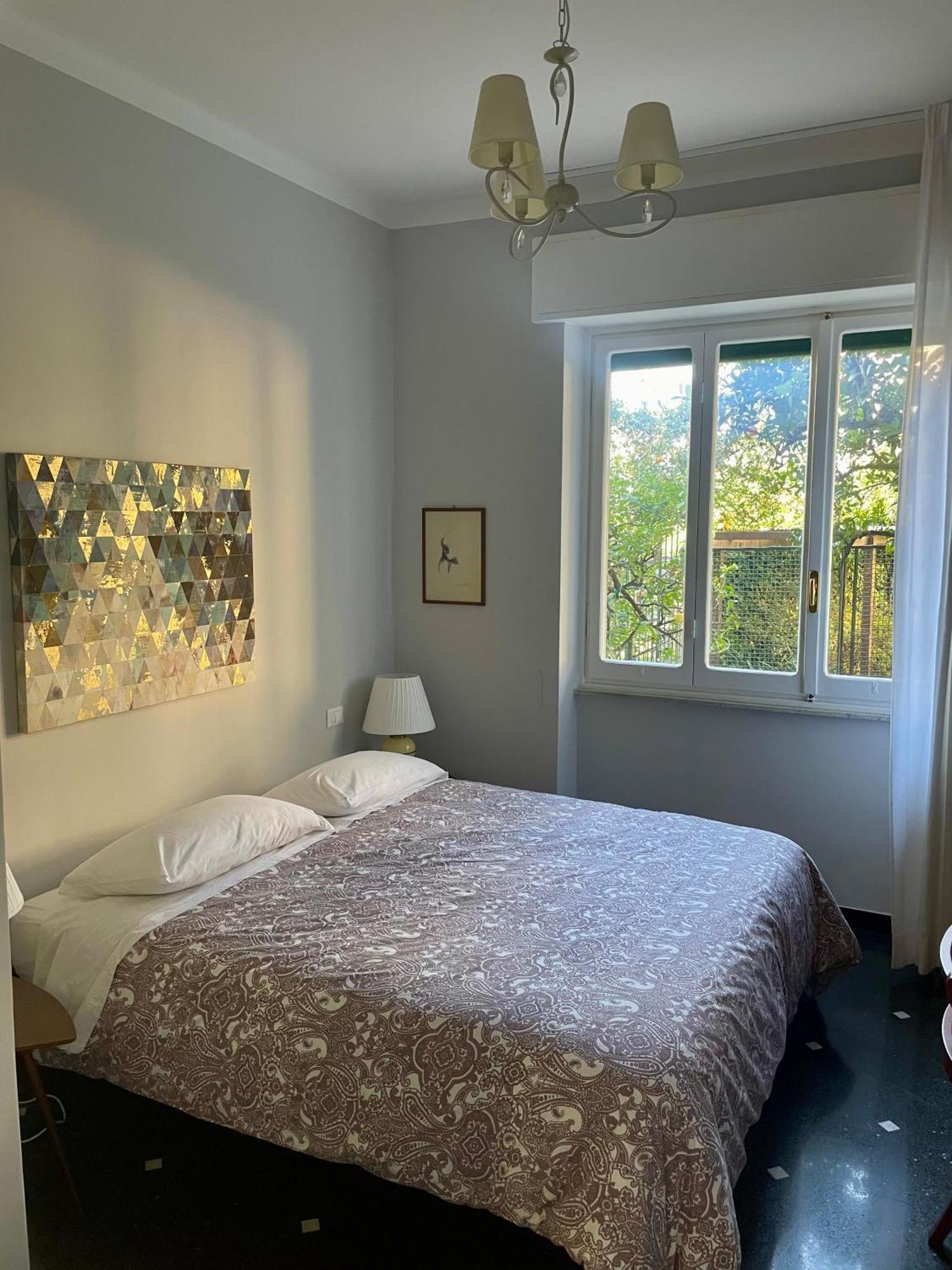 Casa Di Aldo: Casa Nel Centro Di Nervi. Apartment Genua